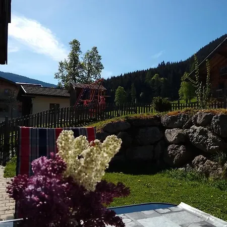 Simone